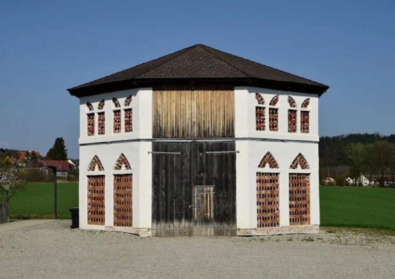 Klingensteiner Achteckstadl